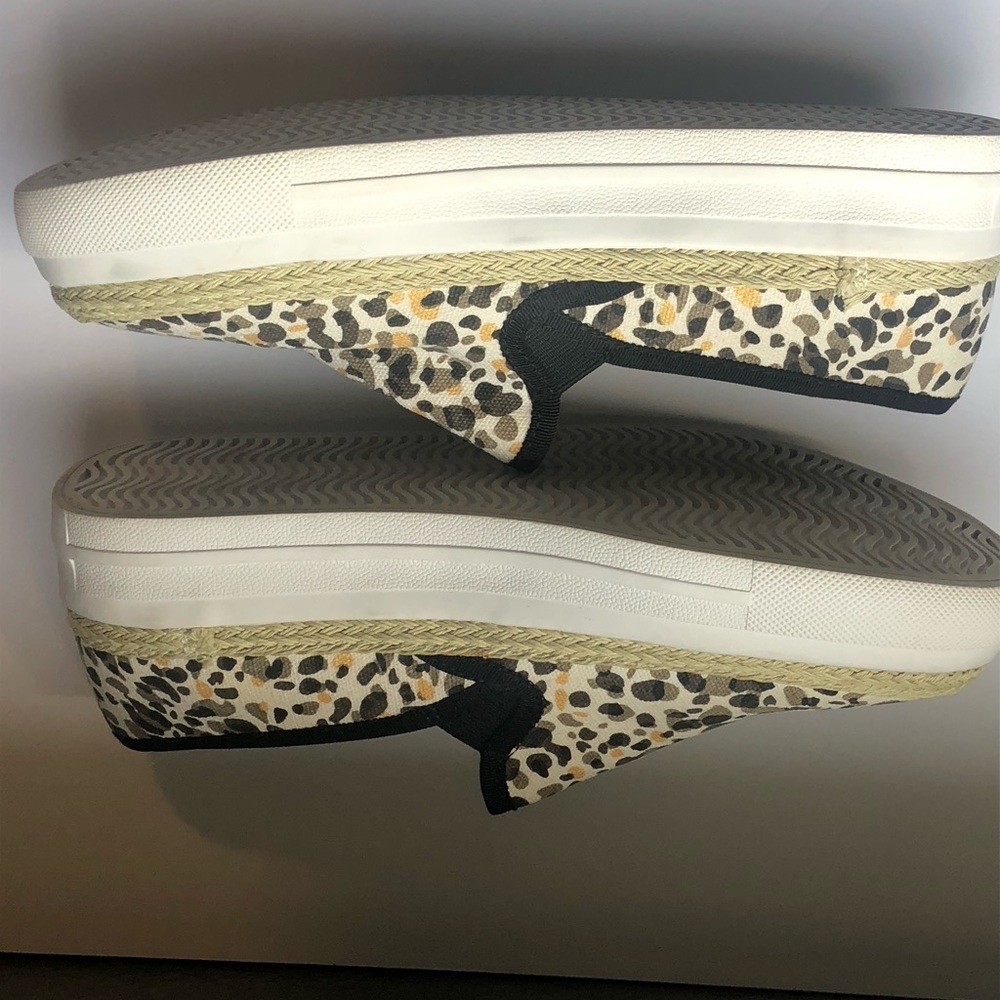 Tommy Bahama Leopard sneakers - Picture 10 of 13